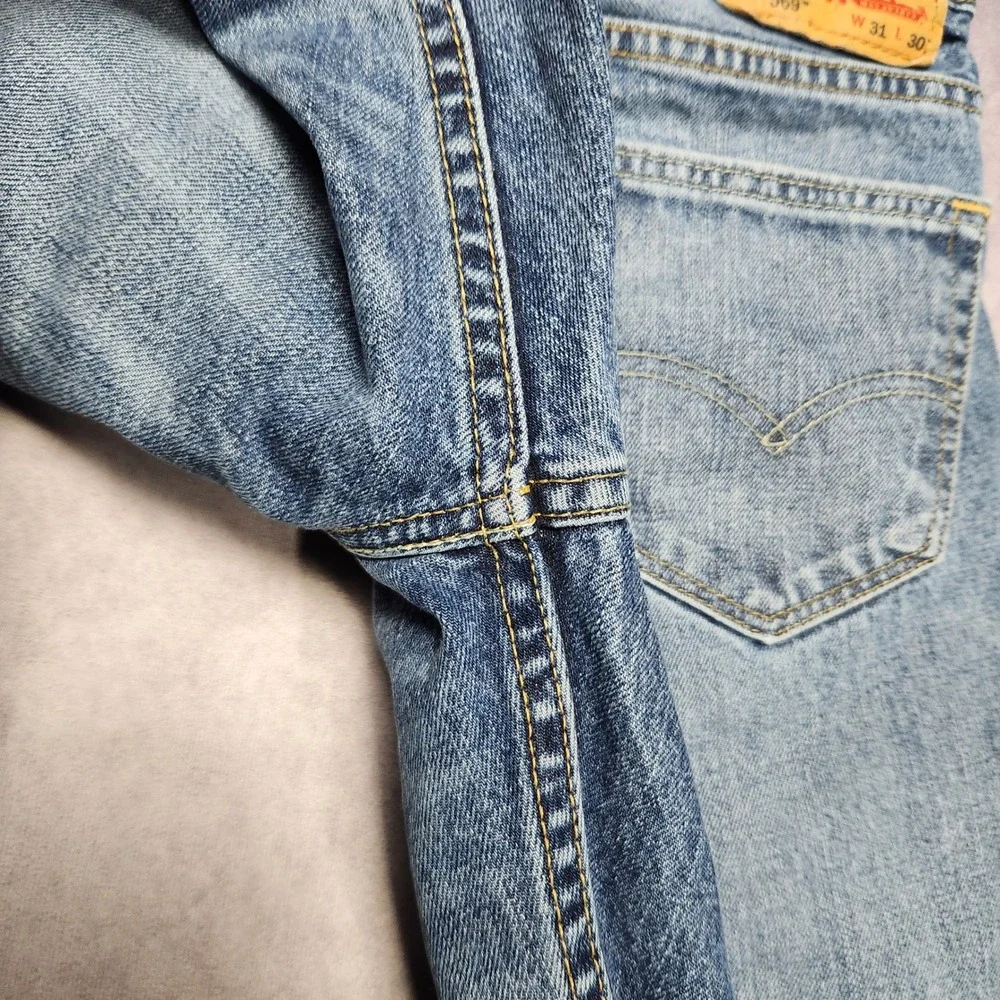 Levis levi 569